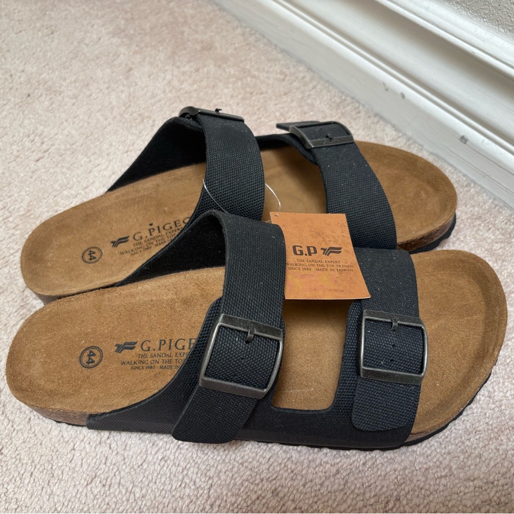 Brand New Men’s Gold Pigeon Taiwan Sandals - 11